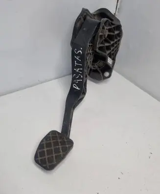 Volkswagen PASSAT B6 Clutch pedal 3C2721059AD