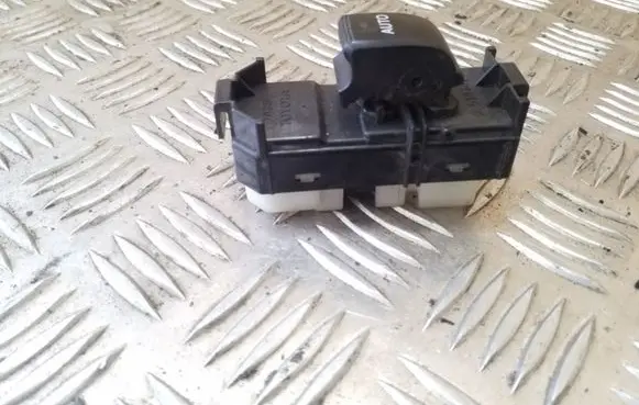 Toyota Avensis Verso Electric window control switch 8403044020 514746