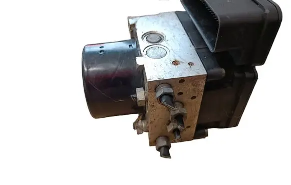 Volvo XC70 ABS Pump 8G9N2C405AC P30681619 10021201824