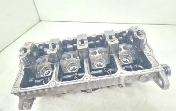 Skoda Octavia Mk2 (1Z) Engine head 038103373R