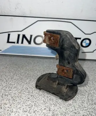 BMW 5 E39 Front bumper mounting bracket 8159362