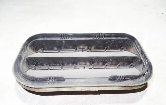 Volvo C30 Quarter panel pressure vent YF1A54280B62AE