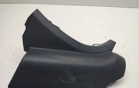 Foot area side trim