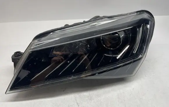 Skoda Superb B5 (3U) Headlight/headlamp 3V1941015B