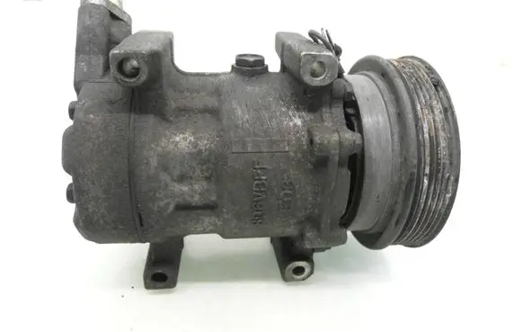 Renault Clio II Air conditioning (A/C) compressor (pump) 8D6V12 7700273801