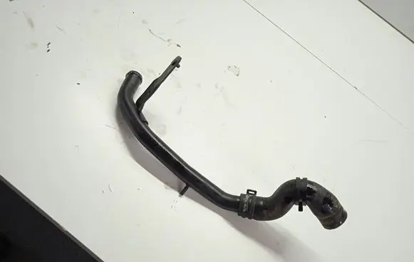 Volkswagen Touran II Engine coolant pipe/hose TOURAN2011M1677KW