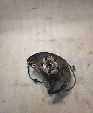 Subaru Legacy Front wheel hub 