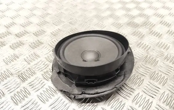 Mercedes-Benz E W211 Rear door speaker A2118207402