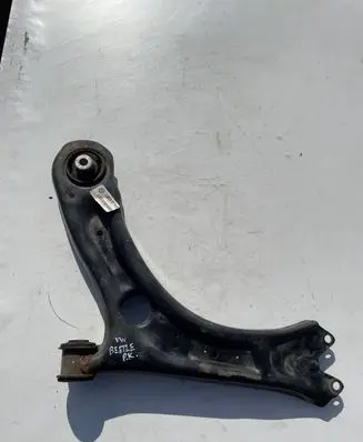 Volkswagen Beetle A5 Front lower control arm/wishbone 5611471C