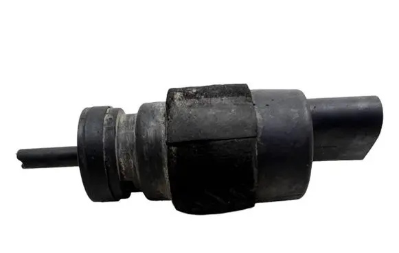 Audi A2 Windscreen/windshield washer pump 1J5955651