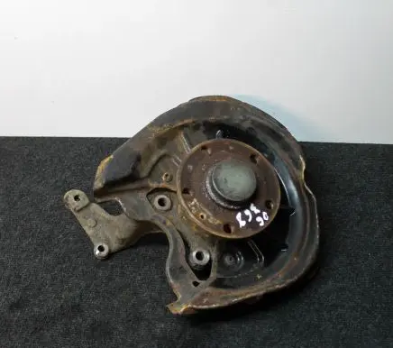 Volkswagen Golf VI Rear wheel hub