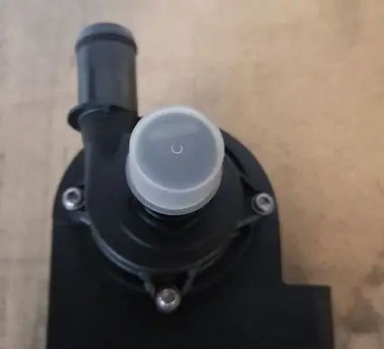Opel Astra K Water pump 13592754