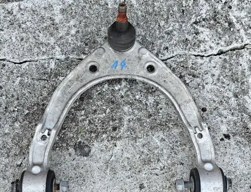 Volkswagen Touareg II Front control arm k1953-04