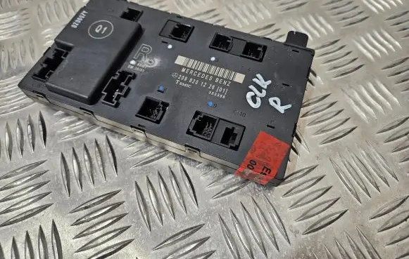 Mercedes-Benz CLK A209 C209 Door control unit/module 2098201226 353386