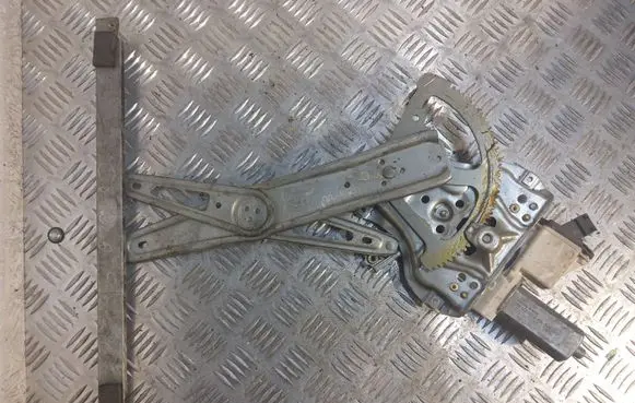 Toyota Corolla E120 E130 Front door window regulator with motor 