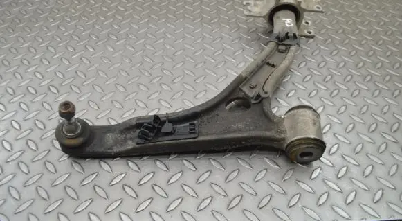 Infiniti Q30 Front lower control arm/wishbone