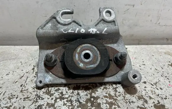 Renault Clio IV Engine mount bracket 112228880R