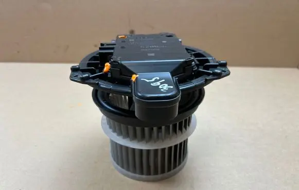 Toyota C-HR I Heater fan/blower 5285T1