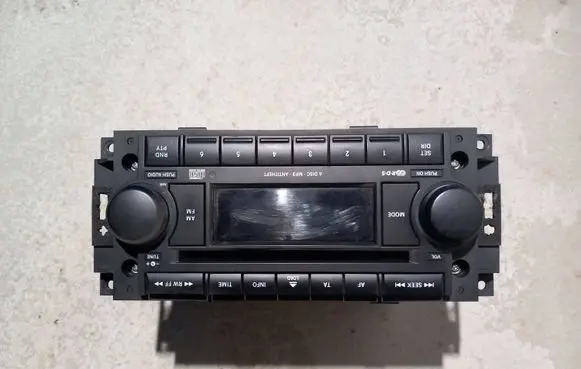 Dodge Caliber Radio/CD/DVD/GPS head unit P05064362AA 1636C0058