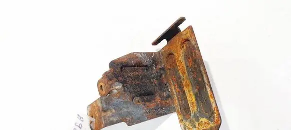 Jaguar XF Engine mounting bracket