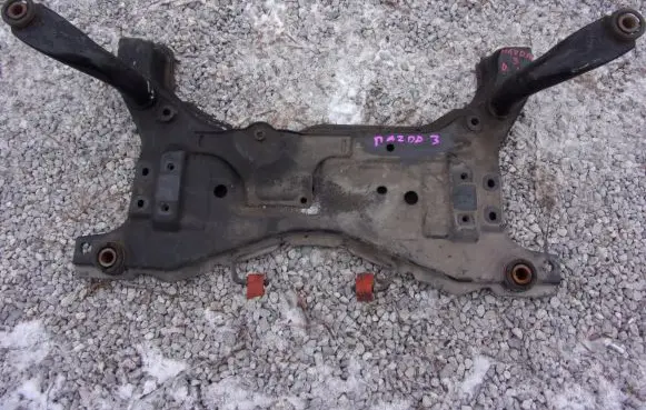 Mazda 3 Front axle beam 