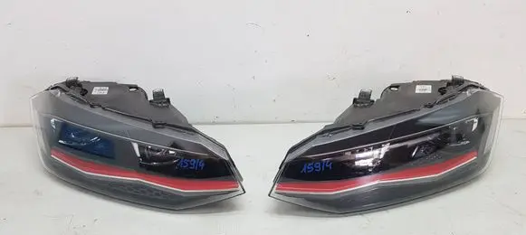 Volkswagen Polo VI Headlight/headlamp