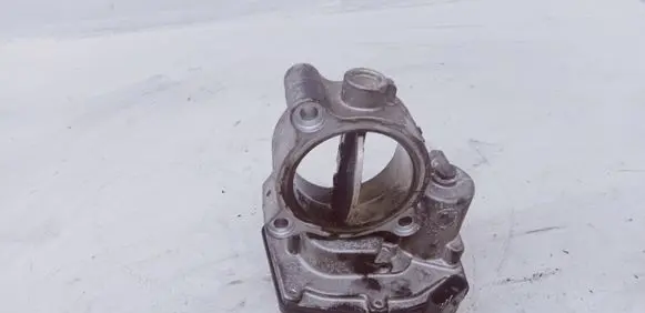 BMW 5 F10 F11 Throttle valve 7810752 10378517
