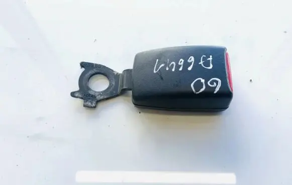 Toyota Avensis Verso Rear seatbelt buckle