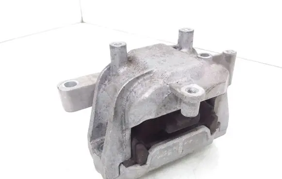 Skoda Octavia Mk2 (1Z) Engine mount bracket 1K0199262CN