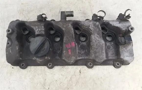 Hyundai Trajet Rocker cam cover 