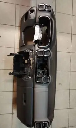 Citroen C5 Aircross Dashboard 98221281YC 9182161 63FA74
