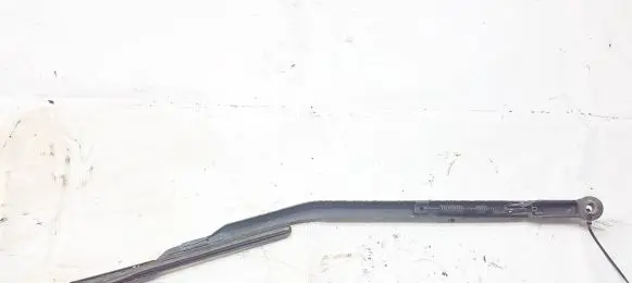 Nissan Primera Front wiper blade arm