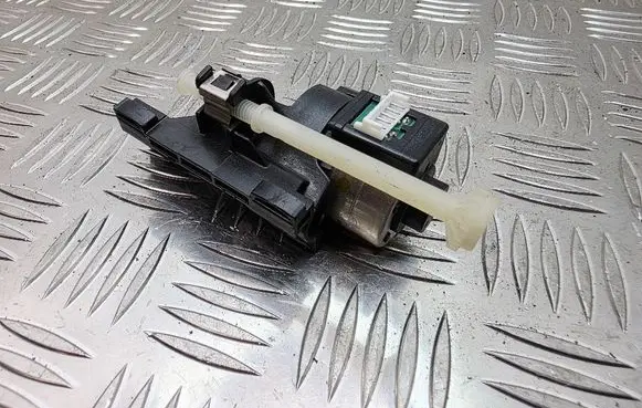 Headlight level adjustment motor