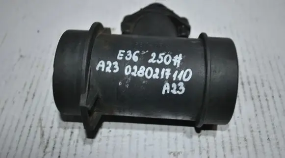 BMW 5 E39 Mass air flow meter 0280217110