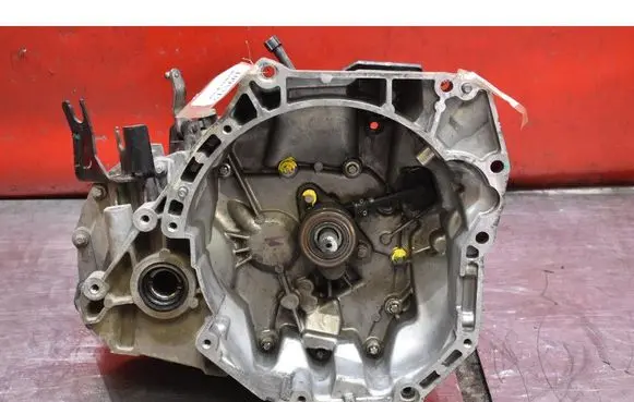 Nissan Micra Manual 6 speed gearbox JH3195