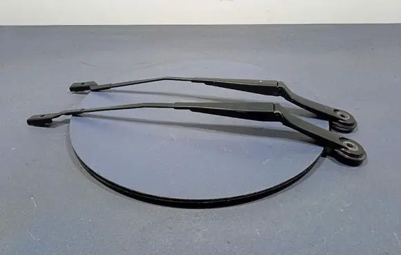 Ford Focus ST Front wiper blade arm BM5117526AC