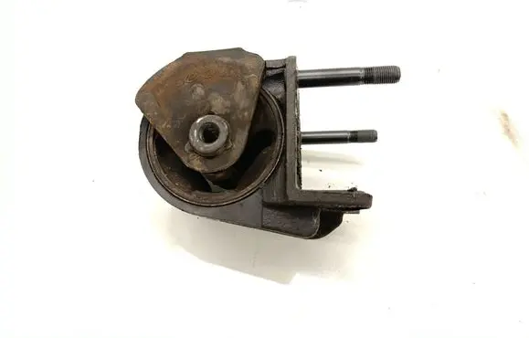KIA Sorento Engine mount bracket X06