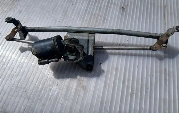 Opel Astra F Front wiper linkage 
