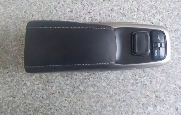 Lexus IS 200-300 Glove box set 93739