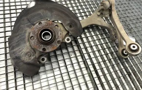 Audi A6 S6 C6 4F Front wheel hub spindle knuckle 