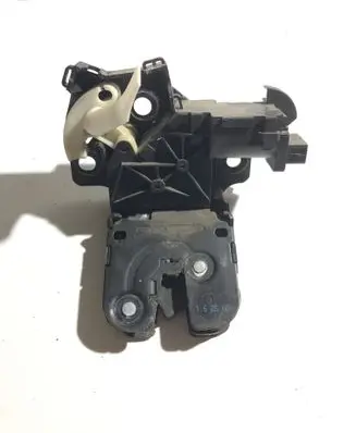 Audi Q7 4L Tailgate/trunk/boot lock/catch/latch 8P4827505C