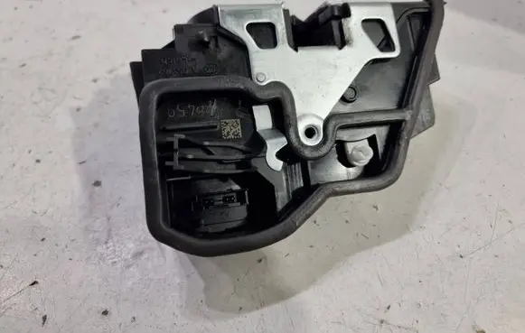 BMW 1 F20 F21 Rear door lock 7229459