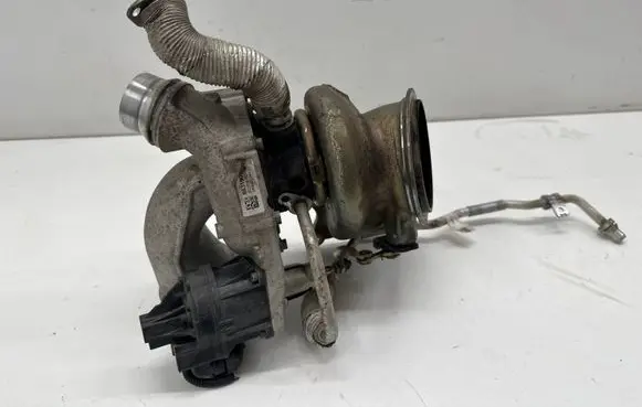 BMW 2 F46 Turbo 8631901