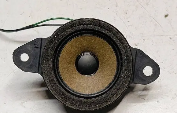 Toyota Yaris XP210 Front door speaker 86150F4090 65PM163B G23N06CF