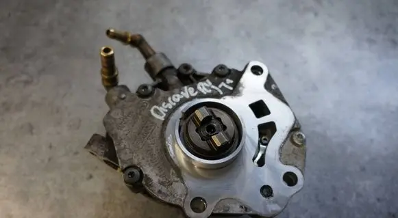 Land Rover Discovery 4 - LR4 Vacuum pump 9H2Q-2A451-BD