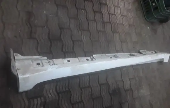 Toyota Avensis T270 Sill 7586005010 7586005020