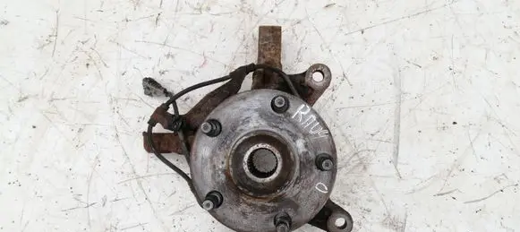 Front wheel hub