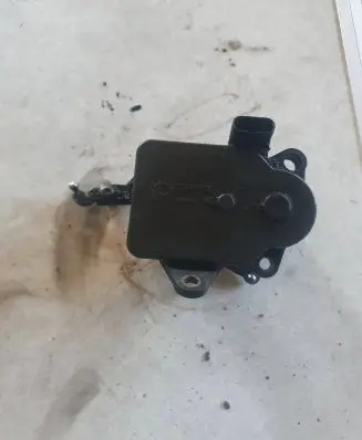 Mercedes-Benz R W251 Engine shut-off valve A6421500394 70113201BBT063