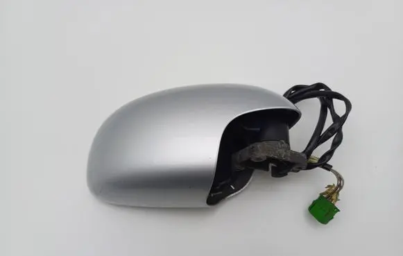 Volkswagen New Beetle Front door electric wing mirror
