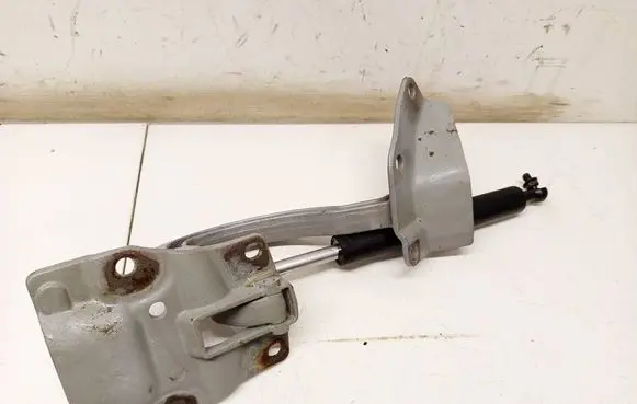 Honda Accord Tailgate/trunk strut/damper 